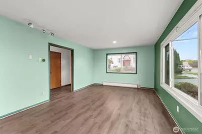 404 Eleventh Street, Raymond, WA 98577 - Photo 8