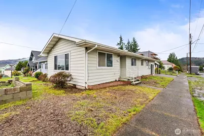 404 Eleventh Street, Raymond, WA 98577 - Photo 4