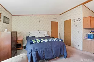 298 Holly Dr, Enumclaw, WA 98022 - Photo 10