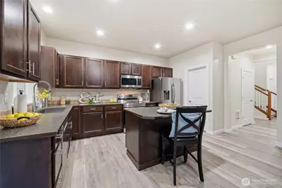 3662 Halsey Lane, Bremerton, WA 98310 - Photo 6