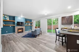 3662 Halsey Ln, Bremerton, WA 98310 - Photo 2