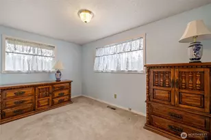 10916 Lundstrom Dr SW, Lakewood, WA 98498 - Photo 14