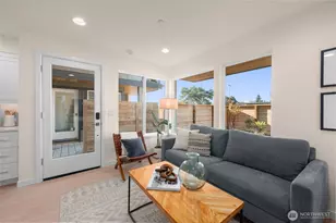 9225 B Densmore Ave N, Seattle, WA 98103 - Photo 2