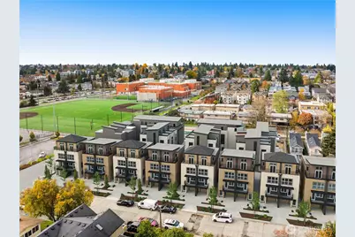 9225 B Densmore Avenue N, Seattle, WA 98103 - Photo 16