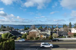 1012 1st St, Kirkland, WA 98033 - Photo 2