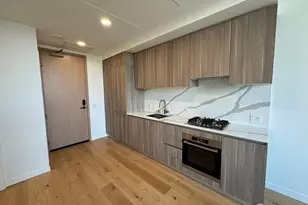 10232 NE 10th St, Bellevue, WA 98004 - Photo 4