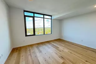 10232 NE 10th St, Bellevue, WA 98004 - Photo 2