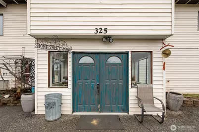 325 N Kansas Avenue, East Wenatchee, WA 98802 - Photo 4