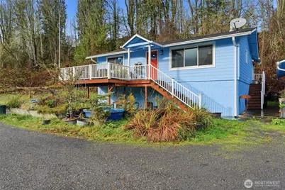 120 Sandy Bend Road, Castle Rock, WA 98611 - Photo 2