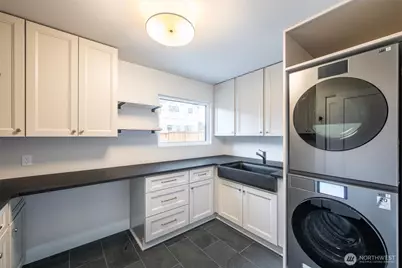 2910 K Avenue, Anacortes, WA 98221 - Photo 16