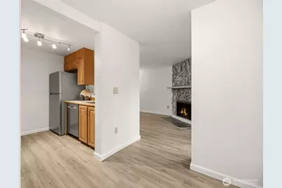 4705 176th Street SW #B1, Lynnwood, WA 98037 - Photo 8