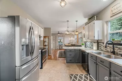 755 Willapa Second Street, Raymond, WA 98577 - Photo 8