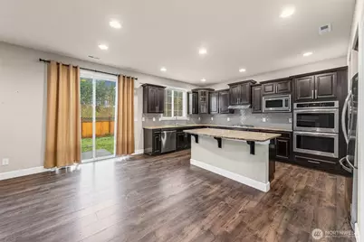 18815 Greenwood Place E, Bonney Lake, WA 98391 - Photo 12