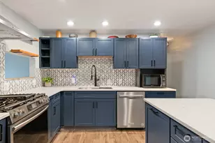 1705 36th St, Anacortes, WA 98221 - Photo 2