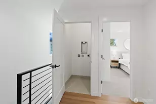 2212 Broadway E, Seattle, WA 98102 - Photo 16