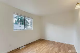 12078 NE 137th Ct, Kirkland, WA 98034 - Photo 4