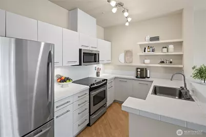 700 E Denny Way #PH603, Seattle, WA 98122 - Photo 6