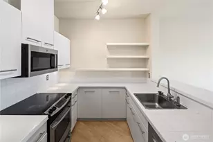 700 E Denny Way, Seattle, WA 98122 - Photo 14