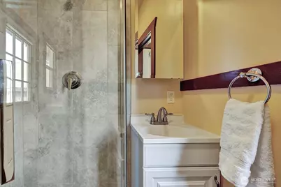 250 SE Andrews Street, Issaquah, WA 98027 - Photo 10