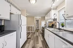 210 37th Street SE, Auburn, WA 98002 - Photo 8