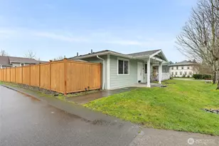 1717 E 42nd St, Tacoma, WA 98404 - Photo 2