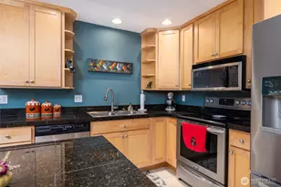 3706 Portage Ln, Anacortes, WA 98221 - Photo 8