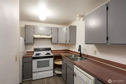 718 10th Street SE, Puyallup, WA 98372 - Photo 6