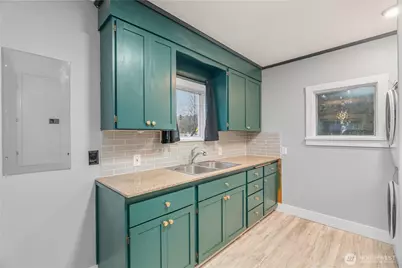 106 Emerson Avenue, Hoquiam, WA 98550 - Photo 8