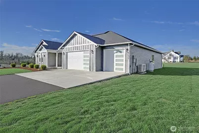 27022 36th Avenue NW, Stanwood, WA 98292 - Photo 2