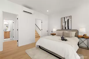 953 N 35th St, Seattle, WA 98103 - Photo 16