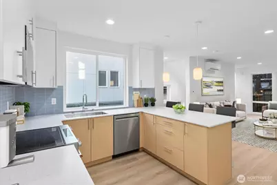 10738 Interlake Avenue N, Seattle, WA 98133 - Photo 4