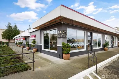 1421 SW Barlow Street, Oak Harbor, WA 98277 - Photo 2