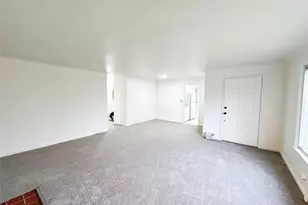 10218 34th Ave SW, Seattle, WA 98146 - Photo 6