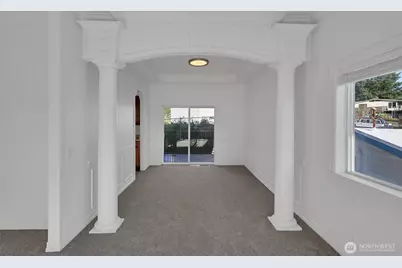 6230 S Langston Road, Seattle, WA 98178 - Photo 8