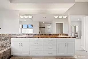 7404 117th Pl SE, Newcastle, WA 98056 - Photo 26