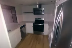 110 SW 116th St, Seattle, WA 98146 - Photo 6