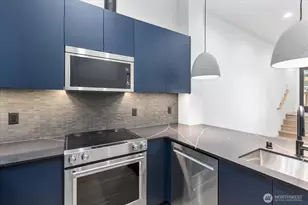 10734 Interlake Ave N, Seattle, WA 98133 - Photo 6