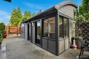 9600 NE 28th St, Clyde Hill, WA 98004 - Photo 36