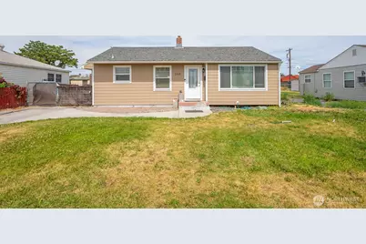 140 W Northshore Drive, Moses Lake, WA 98837 - Photo 2