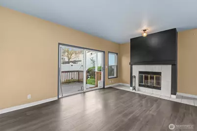 3810 S 158th Street #C2, Tukwila, WA 98188 - Photo 4