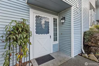 3810 S 158th Street #C2, Tukwila, WA 98188 - Photo 2