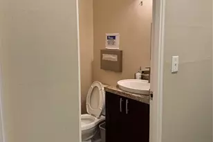 111 Harrison St W, Seattle, WA 98119 - Photo 12