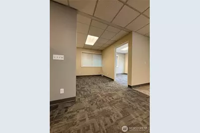 111 Harrison St W, Seattle, WA 98119 - Photo 4