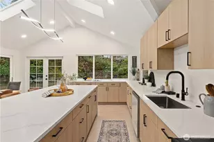 12544 SE 16th St, Bellevue, WA 98005 - Photo 10