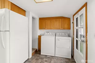 506 E Locust St, Centralia, WA 98531 - Photo 18