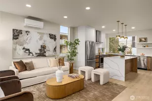 1012 A NE 70th St, Seattle, WA 98115 - Photo 2