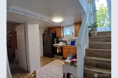 6007 25th Avenue NE #A, Seattle, WA 98115 - Photo 4