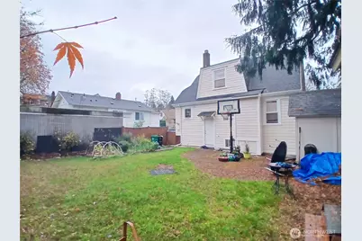 6007 25th Avenue NE #A, Seattle, WA 98115 - Photo 10