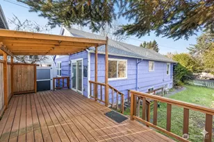 619 NW 89th St, Seattle, WA 98117 - Photo 2