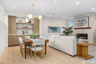 4222 Meridian Avenue N, Seattle, WA 98103 - Photo 8